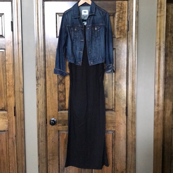 Old Navy Dresses & Skirts - Old navy maternity black maxi scoop neck dress